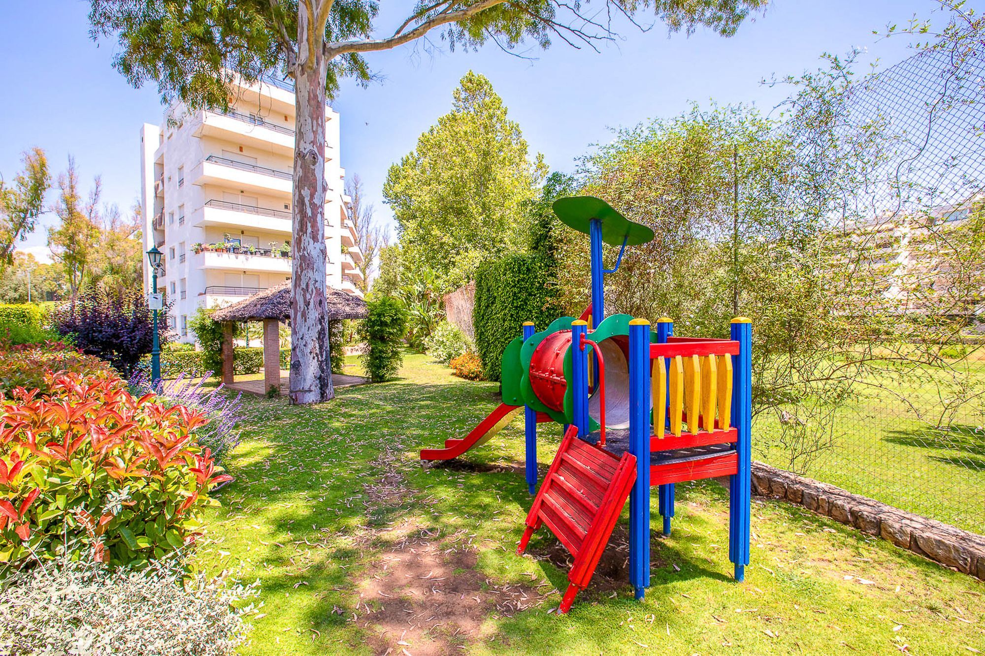 Oleholidays Guadalmina Sil